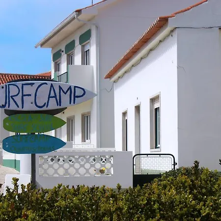 Foz Surfcamp Guest house